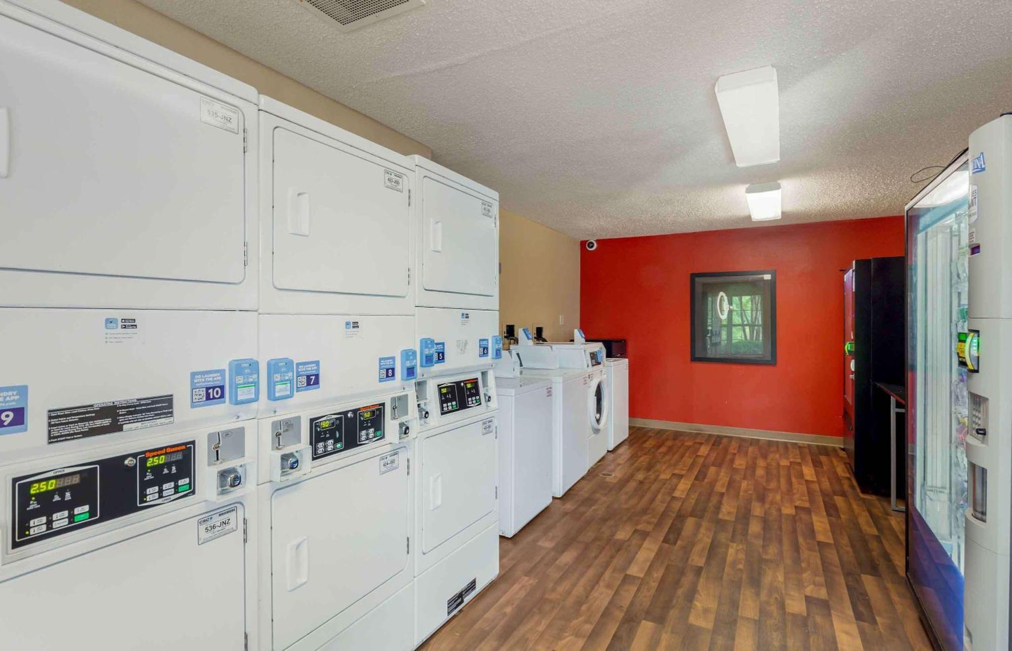 Extended Stay America Select Suites - Raleigh - Rdu Airport Morrisville Exterior photo
